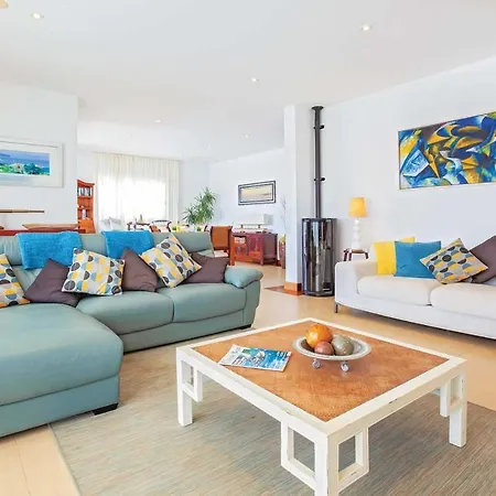 Sleeps 6 Pool Wifi Vila *